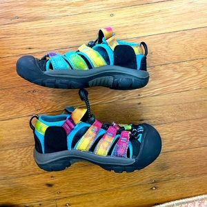 Keen kids sandals/sneakers/shoes, excellent condition, size 11, rainbow 🌈
